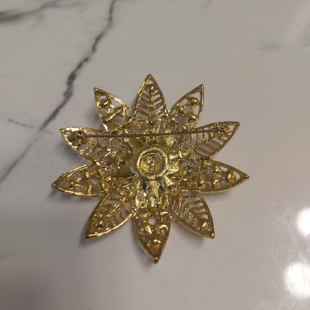 Brooch - Picture 2 of 2